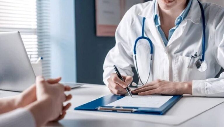 Meclis’ten geçti: Doktorlar en fazla iki kurumda çalışabilecek Meclis’ten geçti: Doktorlar en fazla iki kurumda çalışabilecek