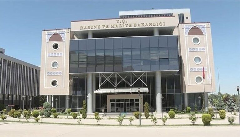 Merkezi yönetim brüt borç stoku 11 trilyon 462,4 milyar lira oldu Merkezi yönetim brüt borç stoku 11 trilyon 462,4 milyar lira oldu