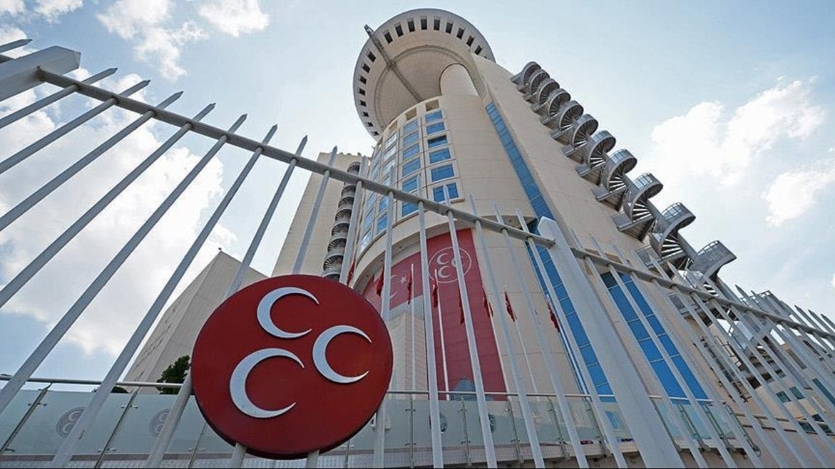 MHP’nin kilit isminin dilinin altında ne var? “Dananın kuyruğu birkaç gün içinde kopacak” MHP’nin kilit isminin dilinin altında ne var? “Dananın kuyruğu birkaç gün içinde kopacak”