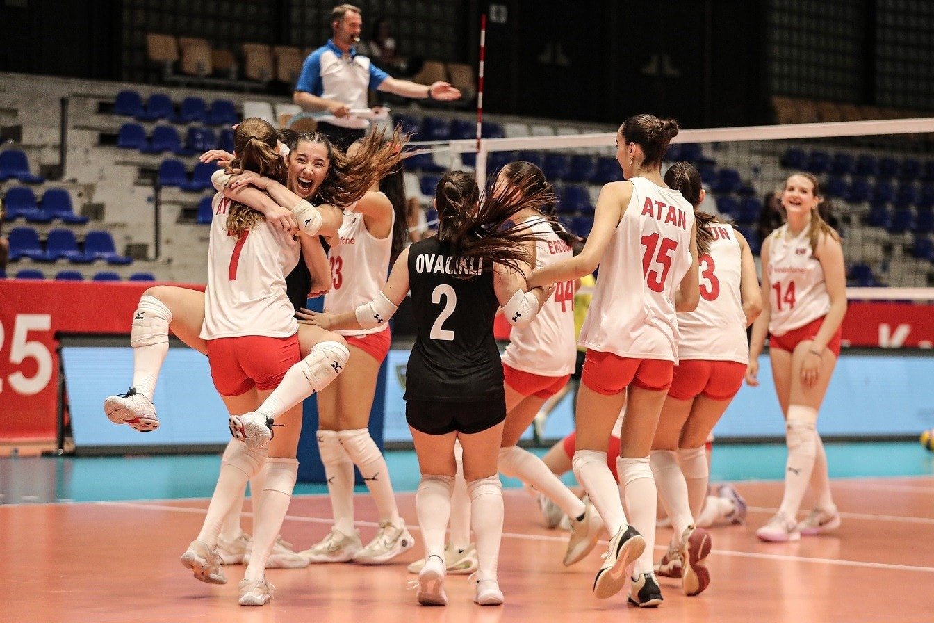 Milliler, Avrupa Şampiyonası’nda finalde Milliler, Avrupa Şampiyonası’nda finalde