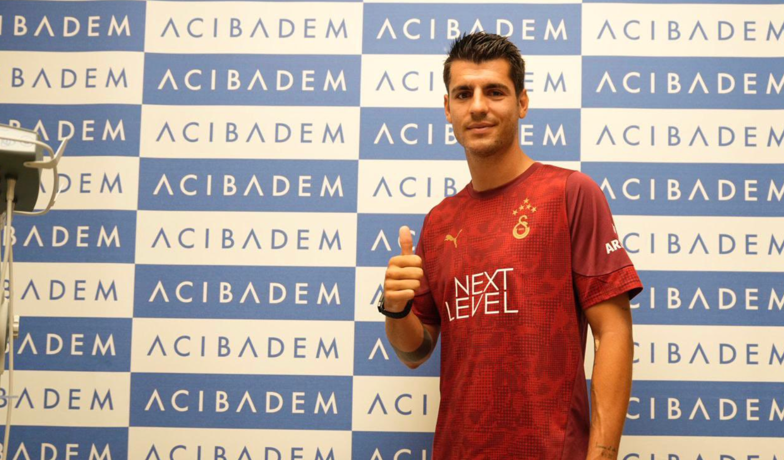 Morata ve Sanchez sağlık kontrollerinden geçti Morata ve Sanchez sağlık kontrollerinden geçti