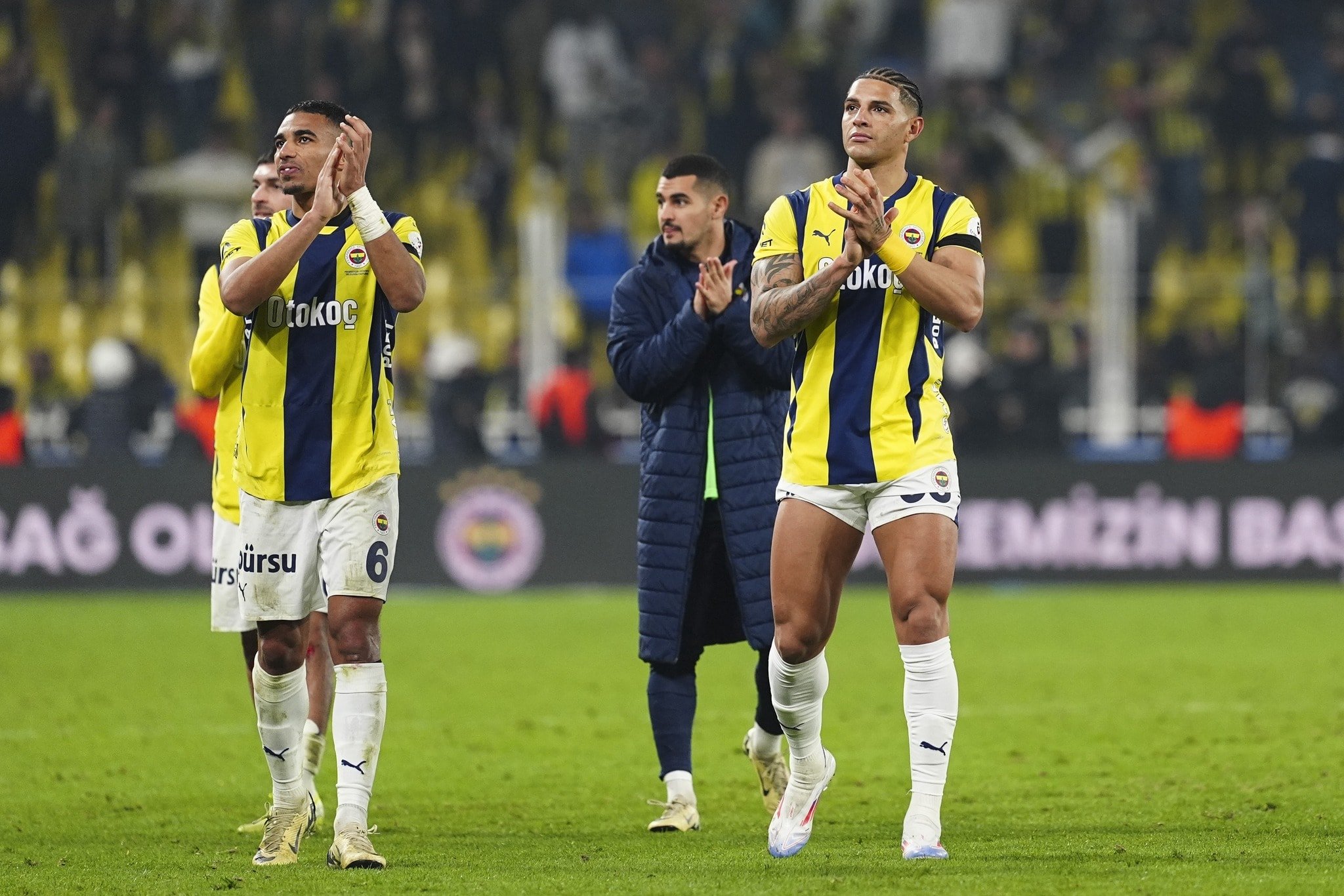 Mourinho 5 futbolcunun üstünü çizdi! Yollar ayrılıyor Mourinho 5 futbolcunun üstünü çizdi! Yollar ayrılıyor