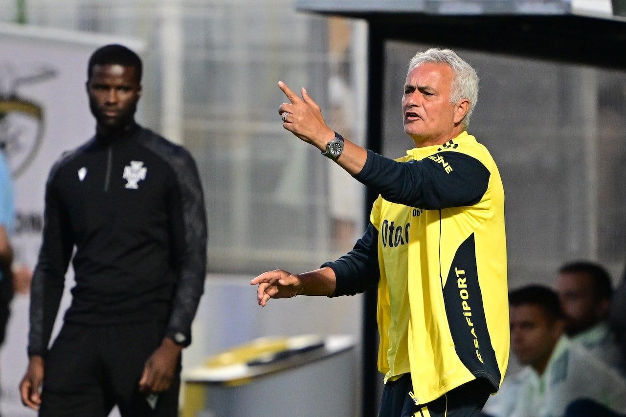 Mourinho’dan yeni polemik! Sözleri taraftarı ikiye böldü Mourinho’dan yeni polemik! Sözleri taraftarı ikiye böldü