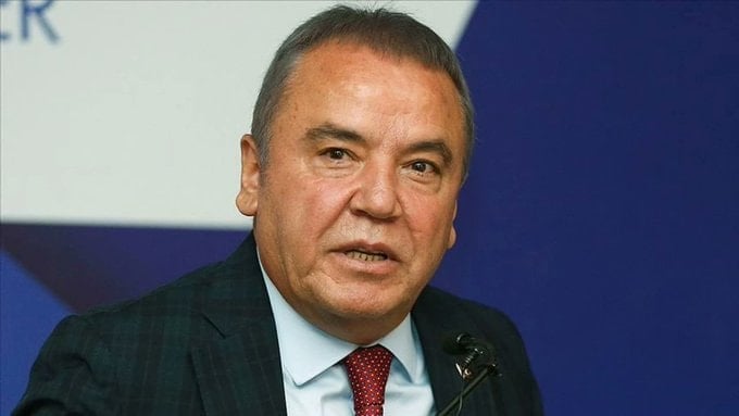 Muhittin Böcek yeniden hastaneye kaldırıldı! Muhittin Böcek yeniden hastaneye kaldırıldı!