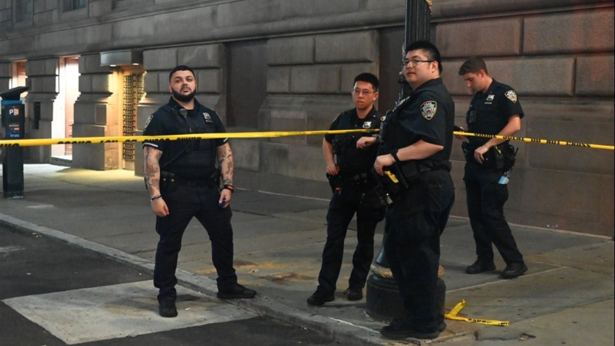 New York’ta gökdelen katliamı: 4 kişiyi öldürüp intihar etti New York’ta gökdelen katliamı: 4 kişiyi öldürüp intihar etti