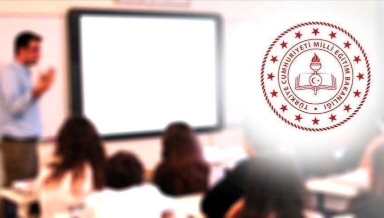 Öğretmenlerin il içi mazerete bağlı yer değiştirme sonuçları açıklandı Öğretmenlerin il içi mazerete bağlı yer değiştirme sonuçları açıklandı