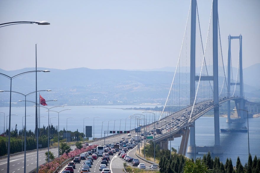 Osmangazi dokuz yılda üç köprü parası yuttu Osmangazi dokuz yılda üç köprü parası yuttu