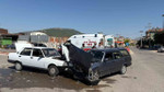 Otomobiller kavşakta çarpıştı: 5 yaralı Otomobiller kavşakta çarpıştı: 5 yaralı