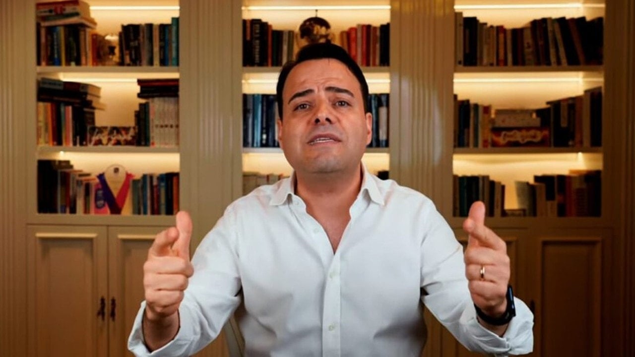 Özgür Demirtaş’ı çileden çıkartan yorum: “Ulan nankör!” Özgür Demirtaş’ı çileden çıkartan yorum: “Ulan nankör!”