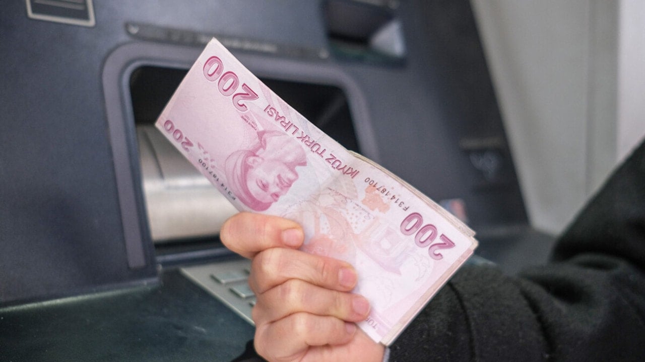 Pazartesi itibarıyla yürürlüğe girecek: ATM kullanacak herkes bu uyarıyla karşılaşacak Pazartesi itibarıyla yürürlüğe girecek: ATM kullanacak herkes bu uyarıyla karşılaşacak