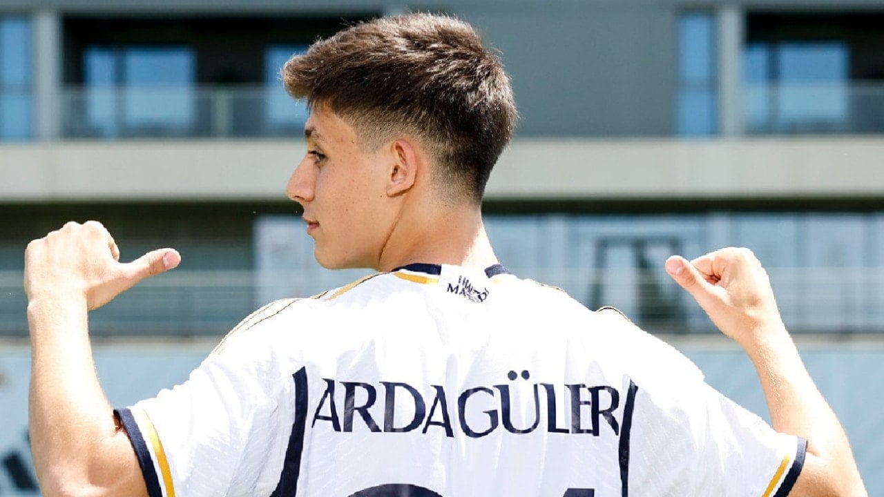 Real Madrid’den Arda Güler’e büyük onur Real Madrid’den Arda Güler’e büyük onur