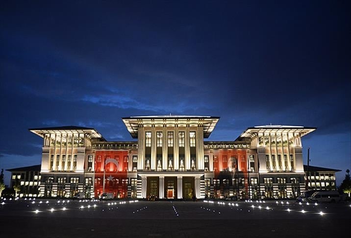Saray bir günde binlerce emekli maaşı harcadı Saray bir günde binlerce emekli maaşı harcadı
