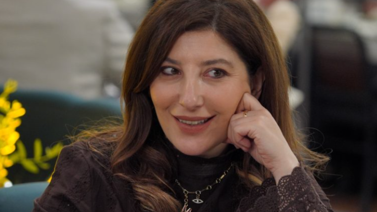 Şebnem Bozoklu, ‘Üstsüz çalışıyorlar’ diyerek film setini ifşa etti Şebnem Bozoklu, ‘Üstsüz çalışıyorlar’ diyerek film setini ifşa etti