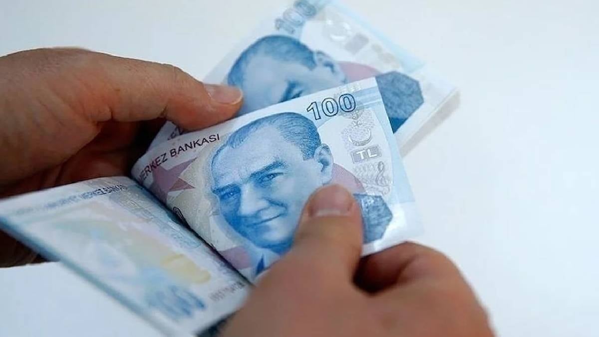 SGK emeklilere bildirim gönderecek: Saatler içinde paralar hesaplara yatırılacak SGK emeklilere bildirim gönderecek: Saatler içinde paralar hesaplara yatırılacak