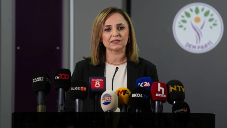 Silah bırakma için sayım: DEM Parti tarih verdi Silah bırakma için sayım: DEM Parti tarih verdi