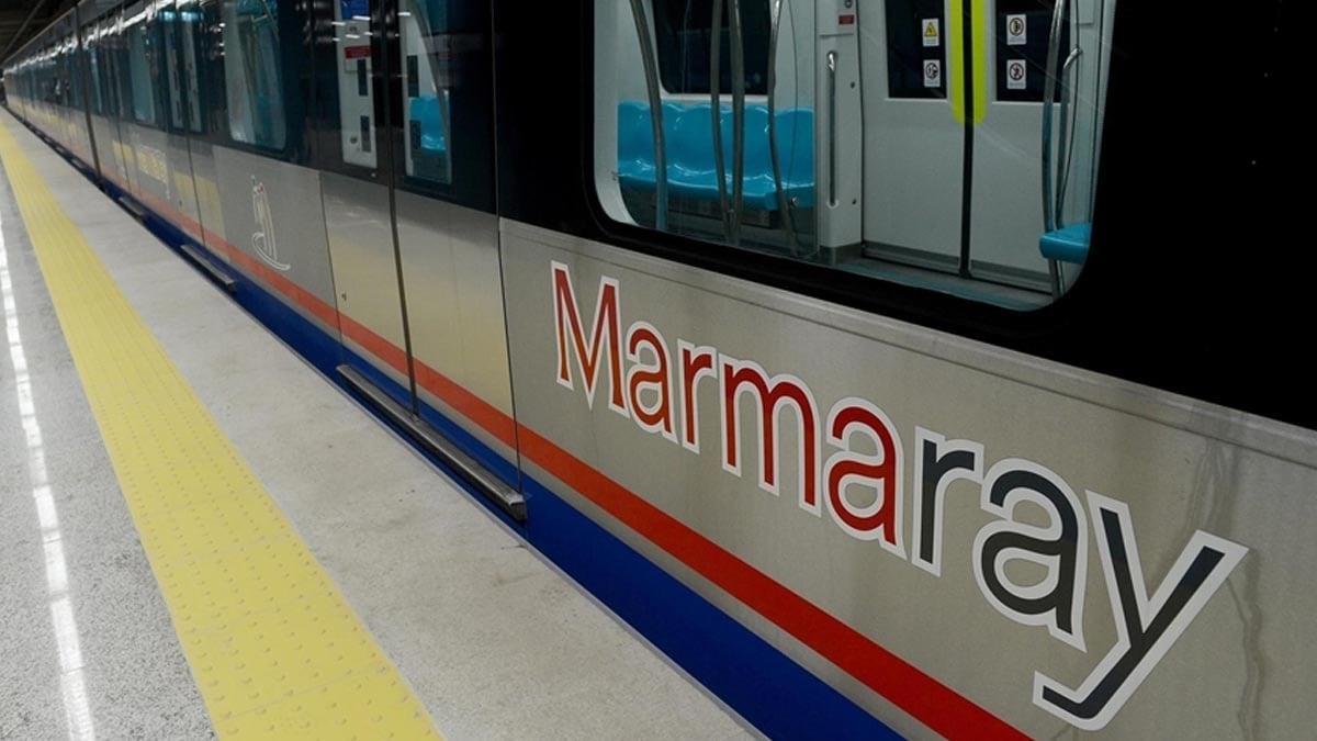Son Dakika… Marmaray istasyonuna direk devrildi! Son Dakika… Marmaray istasyonuna direk devrildi!