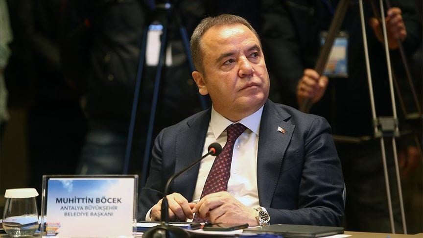 Son dakika… Muhittin Böcek görevden uzaklaştırıldı Son dakika… Muhittin Böcek görevden uzaklaştırıldı