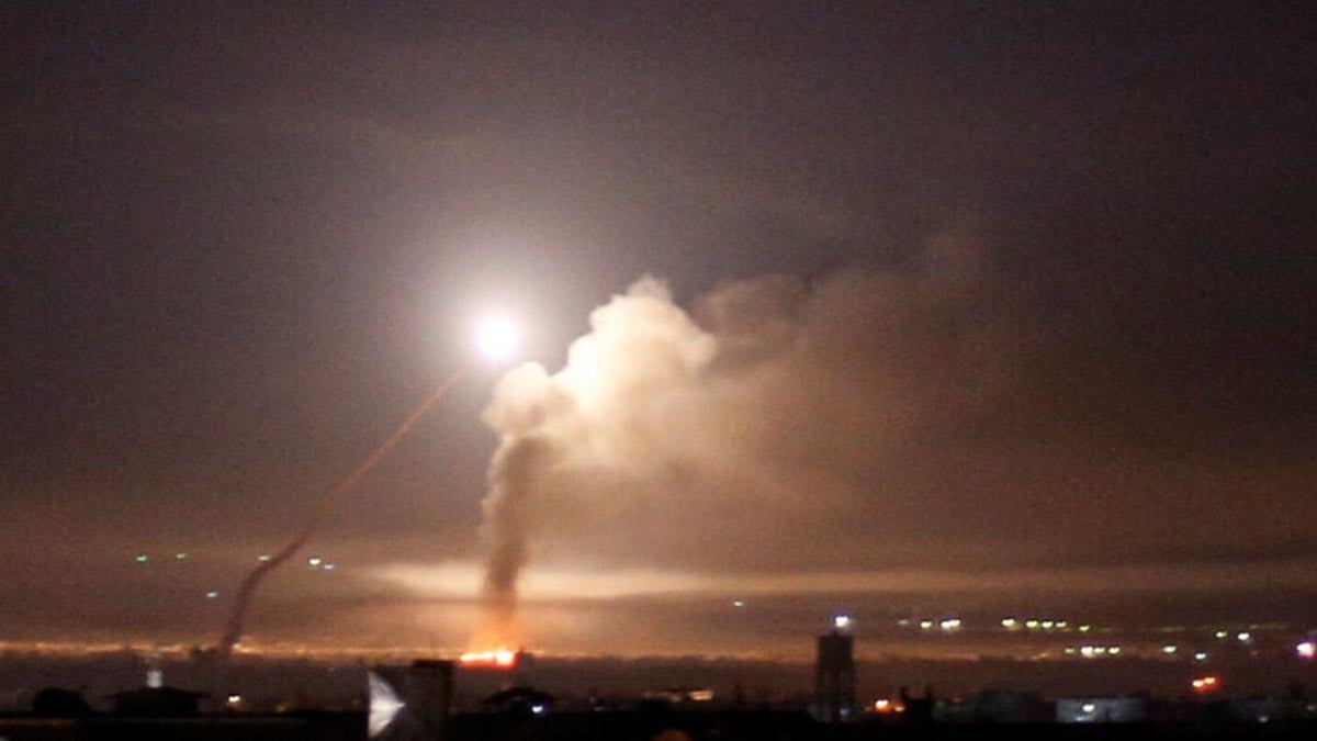Suriye’de ateşkes bozuldu mu? İsrail’den Süveyda’ya bombardıman! Suriye’de ateşkes bozuldu mu? İsrail’den Süveyda’ya bombardıman!