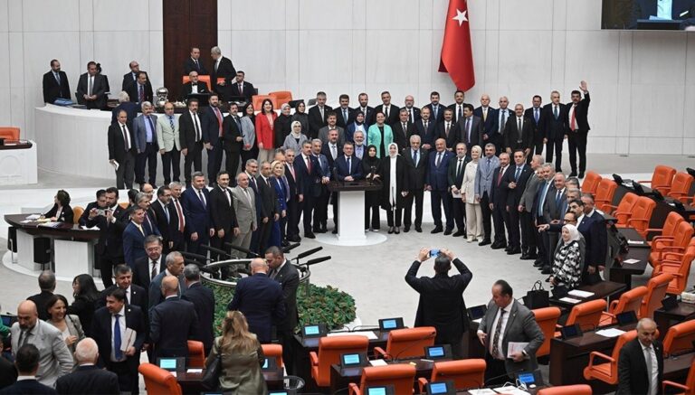 TBMM 1 Ekim’e kadar tatile girdi TBMM 1 Ekim’e kadar tatile girdi