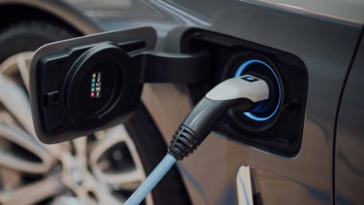 Tesla’nın liderliği sona erdi: En çok satan otomobil belli oldu Tesla’nın liderliği sona erdi: En çok satan otomobil belli oldu
