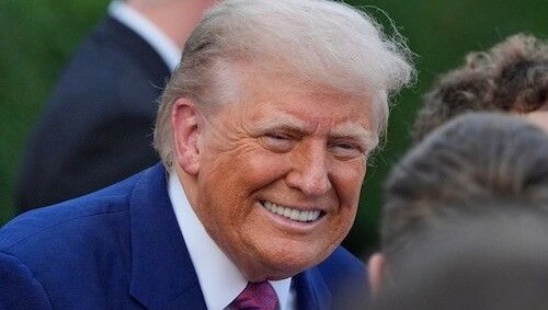 Trump’tan tatil tepkisi: “Her güne bir tatil düşüyor, bu değişmeli!” Trump’tan tatil tepkisi: “Her güne bir tatil düşüyor, bu değişmeli!”