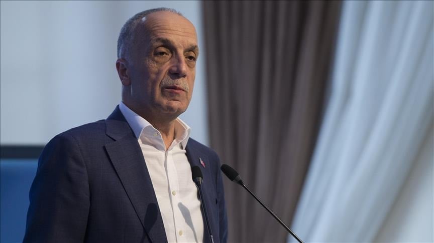Türk-İş Başkanı Atalay: Hükümetin son teklifi olumluya yakın! Türk-İş Başkanı Atalay: Hükümetin son teklifi olumluya yakın!