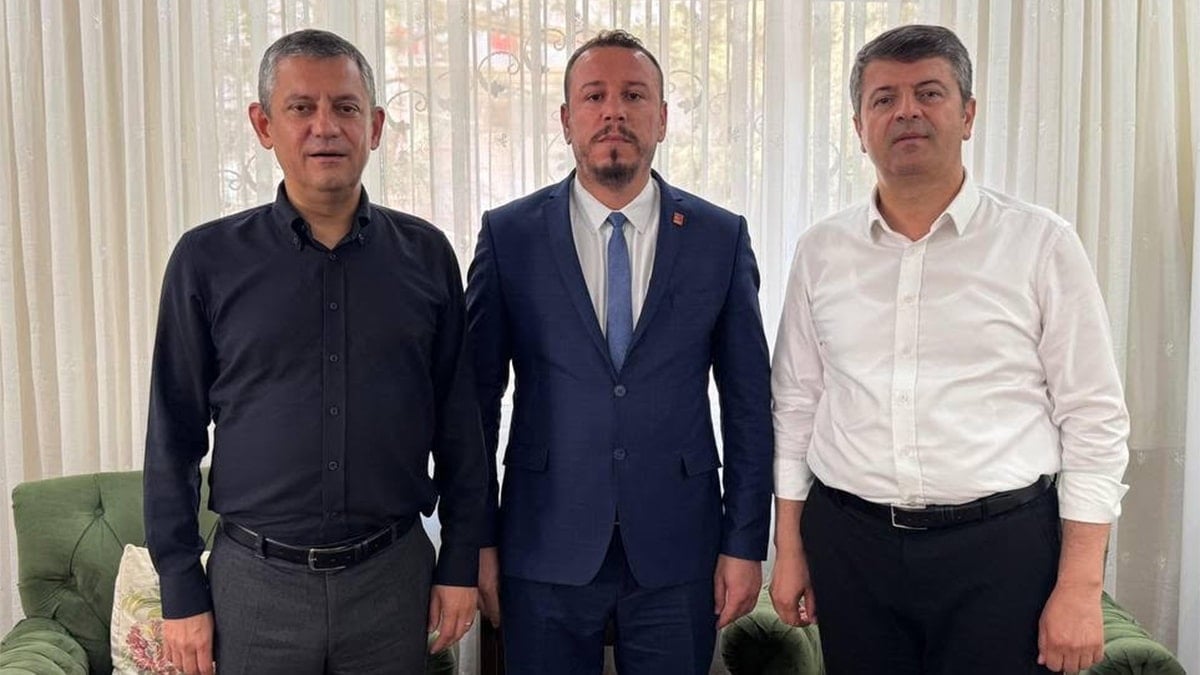 Tutdere’ye yapılan ‘haksızlık’ dedi, istifa edip CHP’ye geçti Tutdere’ye yapılan ‘haksızlık’ dedi, istifa edip CHP’ye geçti