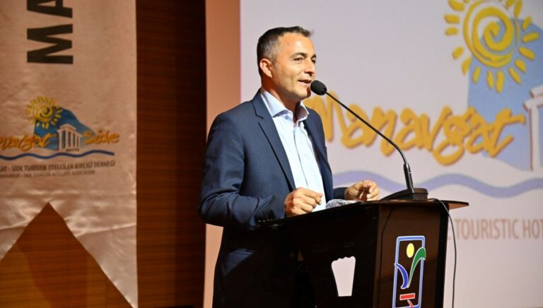 Tutuklanan Manavgat Belediye Başkanı Niyazi Nefi Kara, görevden uzaklaştırıldı Tutuklanan Manavgat Belediye Başkanı Niyazi Nefi Kara, görevden uzaklaştırıldı