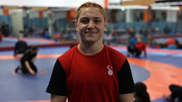 U20 Avrupa Güreş Şampiyonası’nda Beyzanur Akkuş’tan altın madalya! U20 Avrupa Güreş Şampiyonası’nda Beyzanur Akkuş’tan altın madalya!