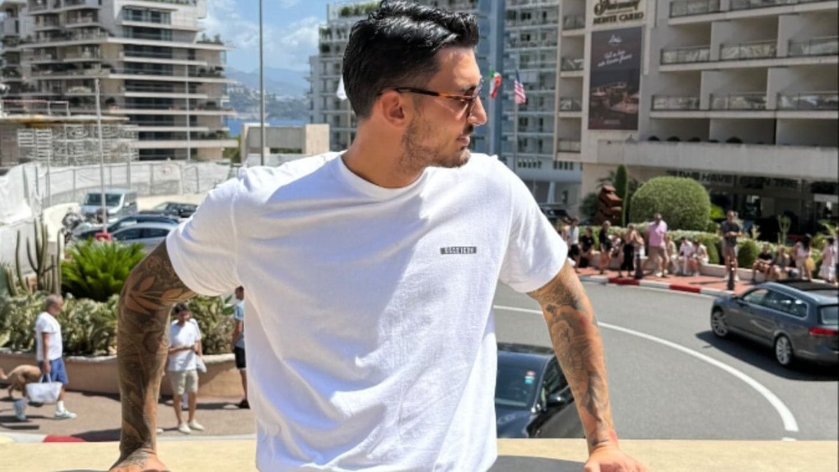 Uğurcan Çakır tatile çıktı, akıllarda soru işareti bıraktı Uğurcan Çakır tatile çıktı, akıllarda soru işareti bıraktı