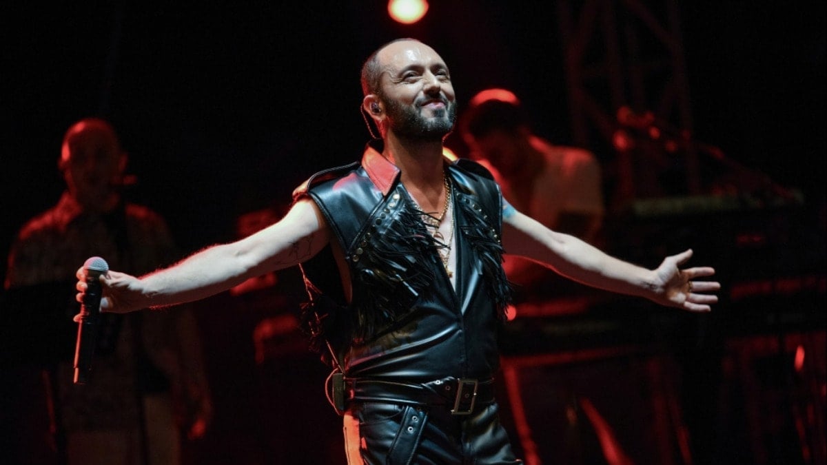 Ünlü sanatçı Covid’e yakalandı, konserlerini erteledi Ünlü sanatçı Covid’e yakalandı, konserlerini erteledi