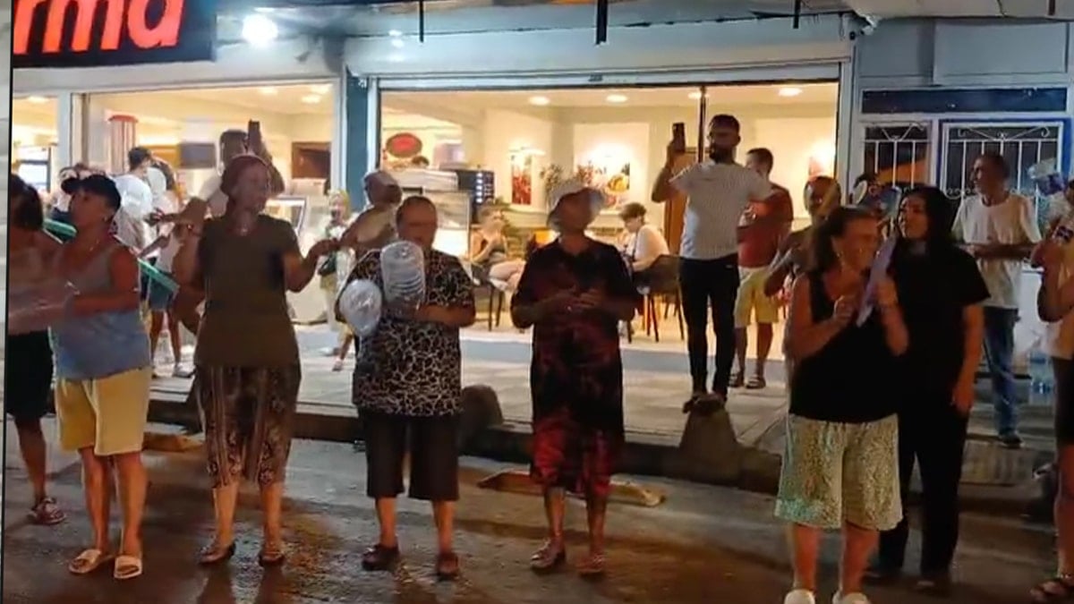 Ünlü tatil beldesi Kumbağ’da halk isyanda Ünlü tatil beldesi Kumbağ’da halk isyanda