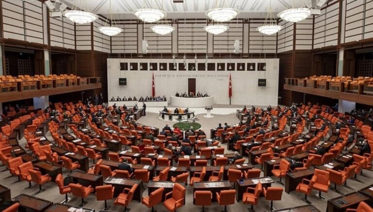 Vekiller 30 bin 546 soru önergesi verdi Vekiller 30 bin 546 soru önergesi verdi