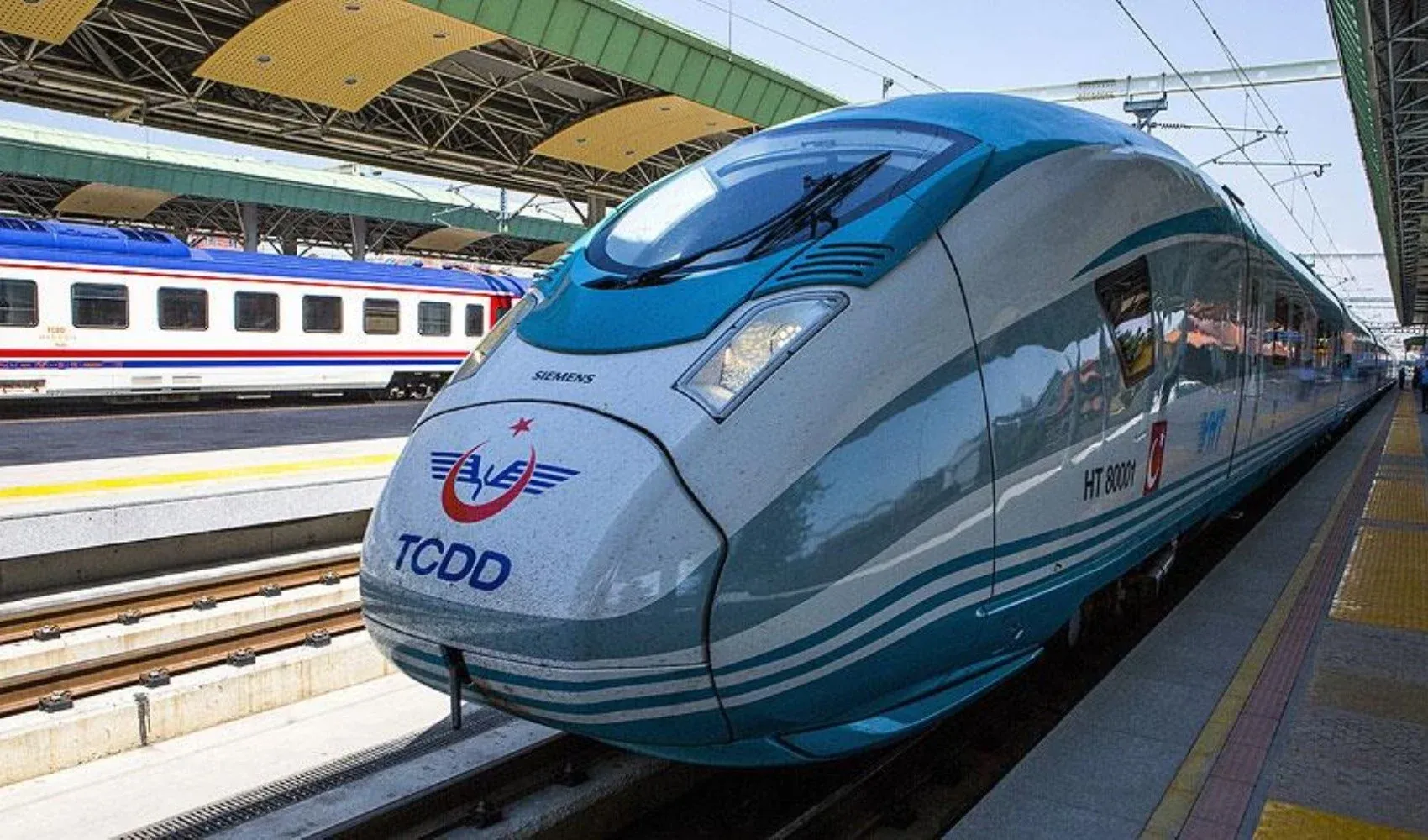 Yangınlar Yüksek Hızlı Treni aksatmaya başladı Yangınlar Yüksek Hızlı Treni aksatmaya başladı