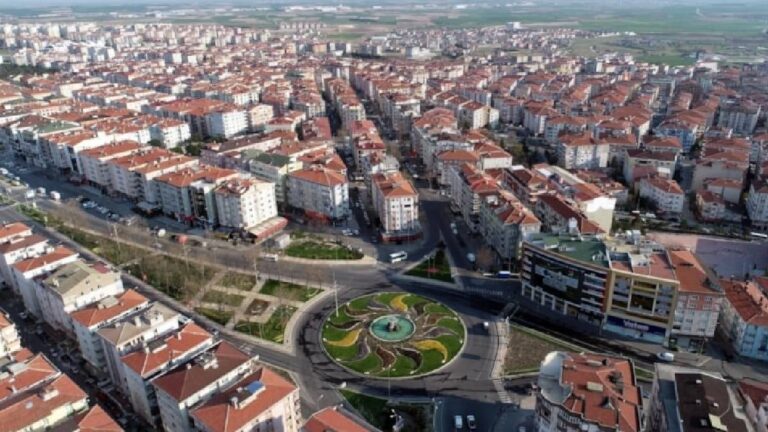 Yatırımcı rotasını ‘Yeni İstanbul’a çevirdi: Talep patlaması yaşandı Yatırımcı rotasını ‘Yeni İstanbul’a çevirdi: Talep patlaması yaşandı