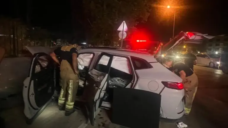 Yer Bursa… ‘Kırmızı ışık ihlali’ faciaya neden oldu: 2’si ağır 8 yaralı! Yer Bursa… ‘Kırmızı ışık ihlali’ faciaya neden oldu: 2’si ağır 8 yaralı!