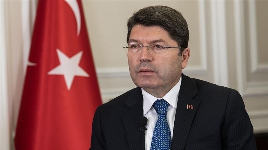 Yılmaz Tunç, eleştirilere dayanamadı: Niye rahatsız oluyorsunuz? Yılmaz Tunç, eleştirilere dayanamadı: Niye rahatsız oluyorsunuz?