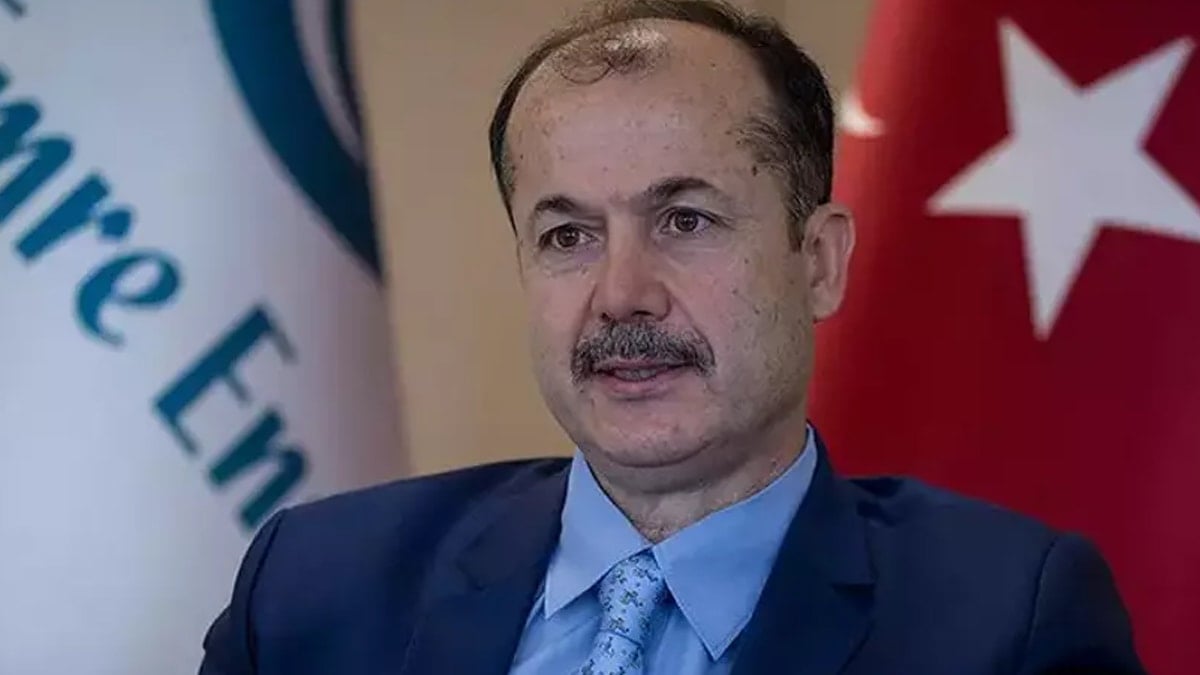Yunus Emre Enstitüsü eski başkanı havalimanında gözaltına alındı Yunus Emre Enstitüsü eski başkanı havalimanında gözaltına alındı