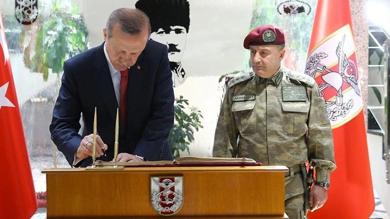 Zekai Aksakallı, OYAK Yönetim Kurulu Başkanı olarak atandı Zekai Aksakallı, OYAK Yönetim Kurulu Başkanı olarak atandı