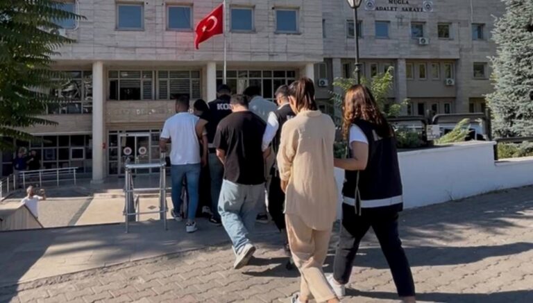 30 milyon TL’lik motosiklet dolandırıcılığı: 6 kişi tutuklandı 30 milyon TL’lik motosiklet dolandırıcılığı: 6 kişi tutuklandı