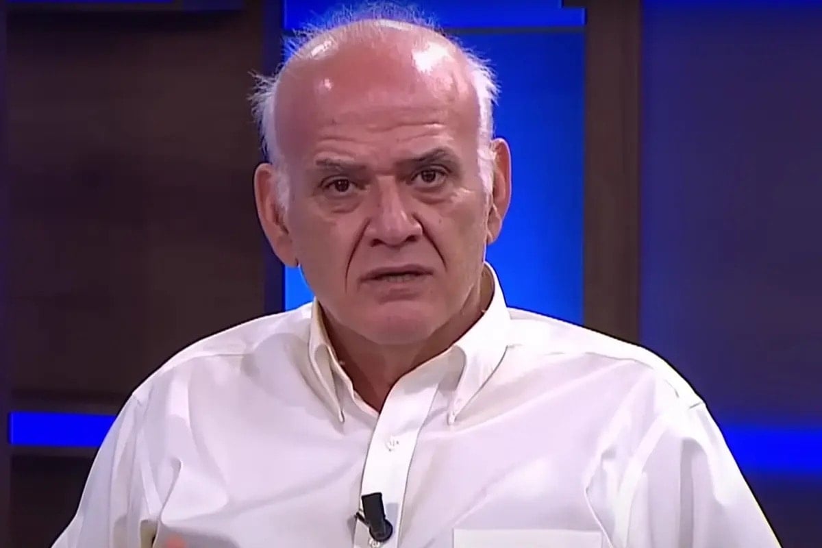 Ahmet Çakar kovulduğunu sosyal medyadan açıkladı Ahmet Çakar kovulduğunu sosyal medyadan açıkladı