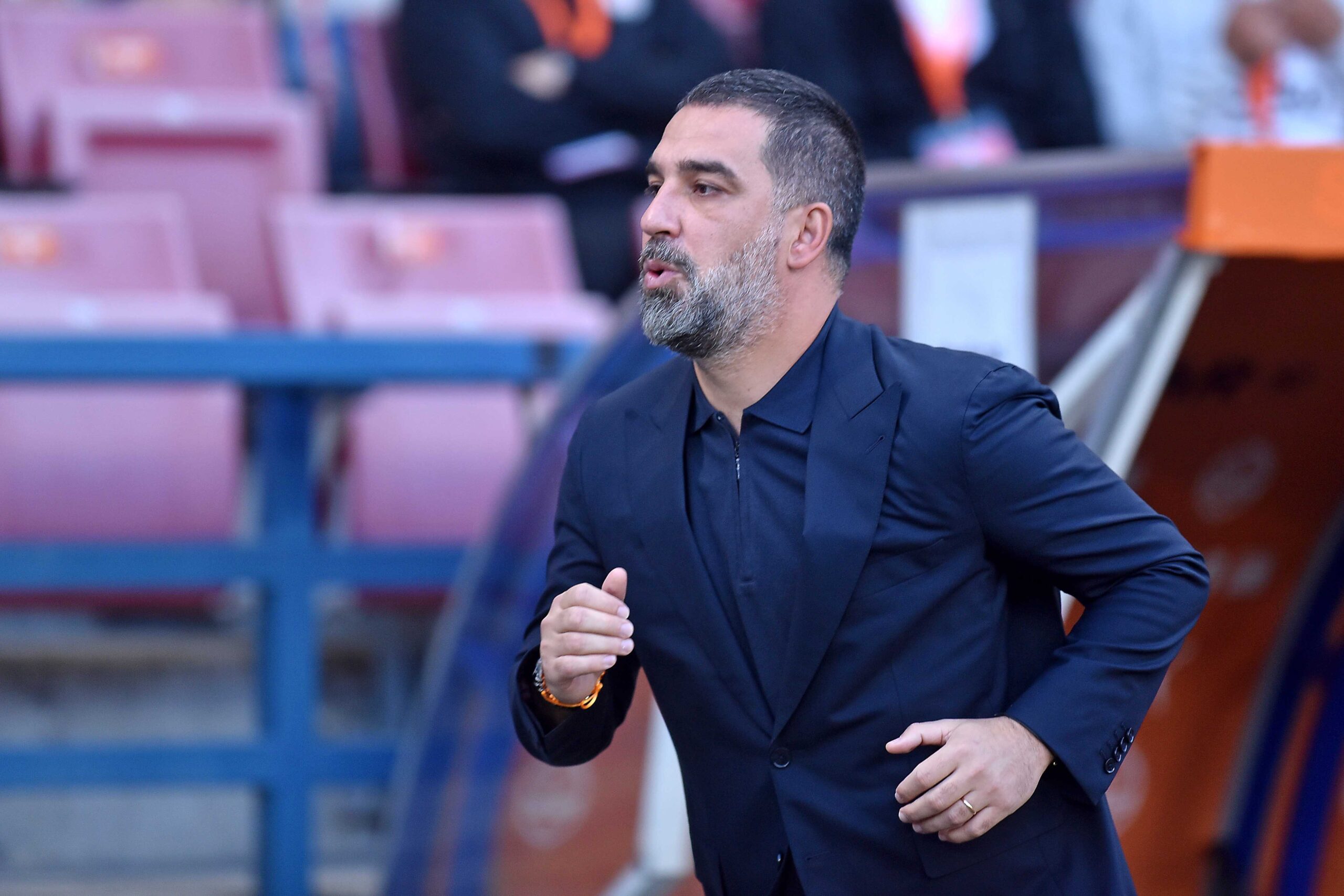 Arda Turan’ın takımı Yunanistan’dan avantajlı döndü Arda Turan’ın takımı Yunanistan’dan avantajlı döndü