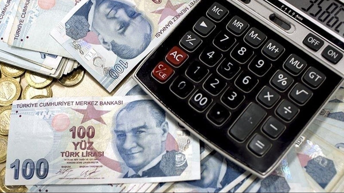 Asgari ücret 18 bin 562 liraya indi, emeklinin zammı gitti Asgari ücret 18 bin 562 liraya indi, emeklinin zammı gitti