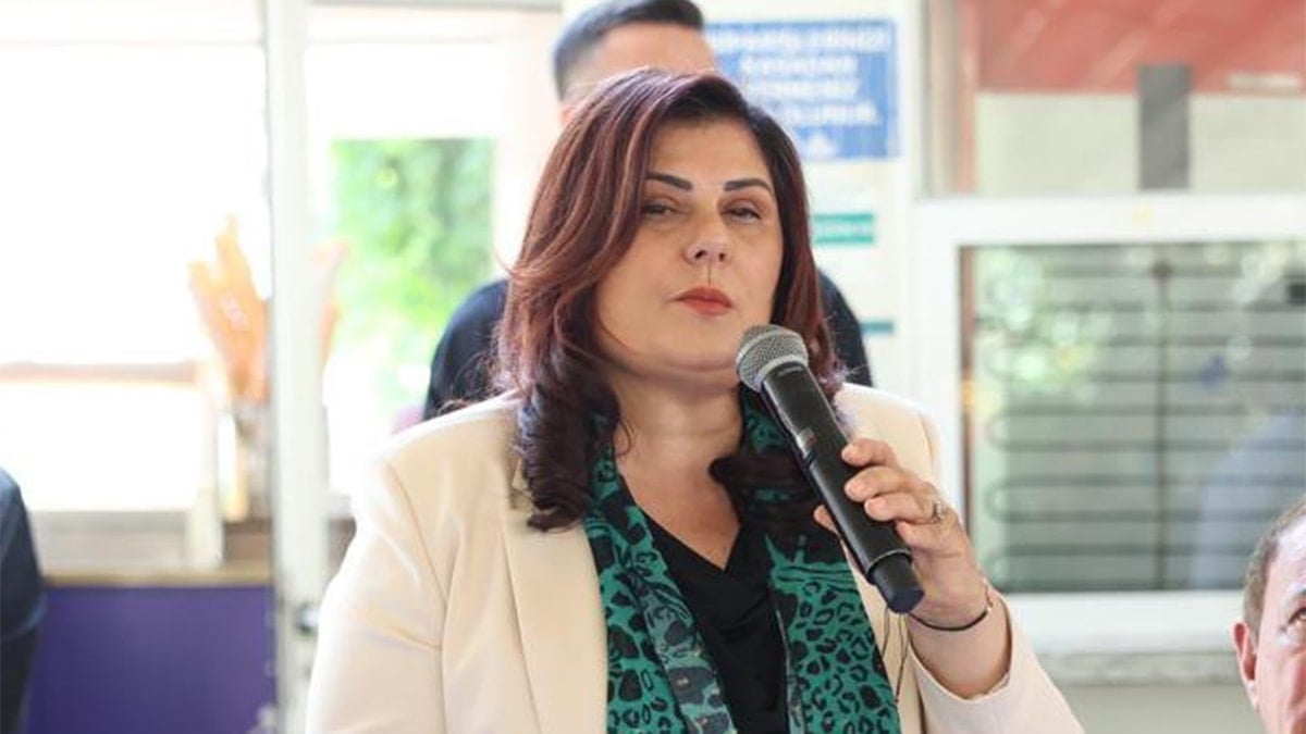 Aydın Büyükşehir Belediye Başkanı Özlem Çerçioğlu ve 3 ilçe belediye başkanı AKP’ye geçiyor Aydın Büyükşehir Belediye Başkanı Özlem Çerçioğlu ve 3 ilçe belediye başkanı AKP’ye geçiyor