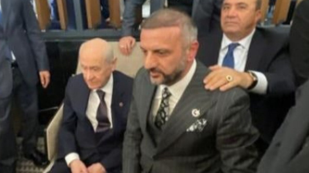 Bahçeli ile poz vermişti: Çete lideri gözaltına alındı Bahçeli ile poz vermişti: Çete lideri gözaltına alındı