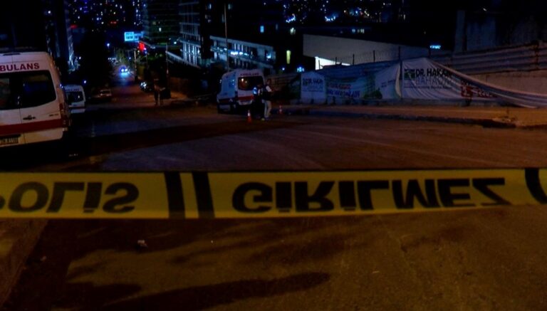 Bahçelievler’de silahlı saldırıya uğrayan yabancı uyruklu kişi hayatını kaybetti Bahçelievler’de silahlı saldırıya uğrayan yabancı uyruklu kişi hayatını kaybetti