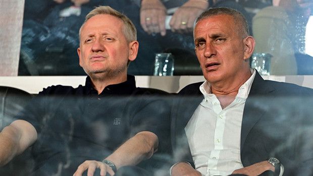 Başakşehir’den play-off için erteleme talebi Başakşehir’den play-off için erteleme talebi