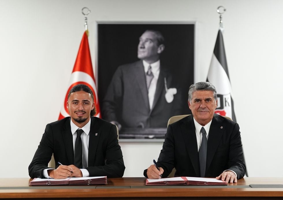 Beşiktaş transferi resmen açıkladı! 5 yıllık imza Beşiktaş transferi resmen açıkladı! 5 yıllık imza