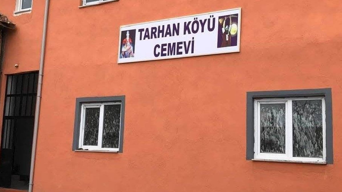 Bir şehri karıştıran olay! Cemevi’nde ezan okundu Bir şehri karıştıran olay! Cemevi’nde ezan okundu