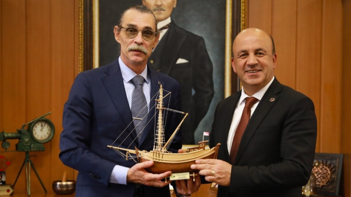 CHP’li belediye başkanından ‘AKP’ iddialarına yanıt CHP’li belediye başkanından ‘AKP’ iddialarına yanıt